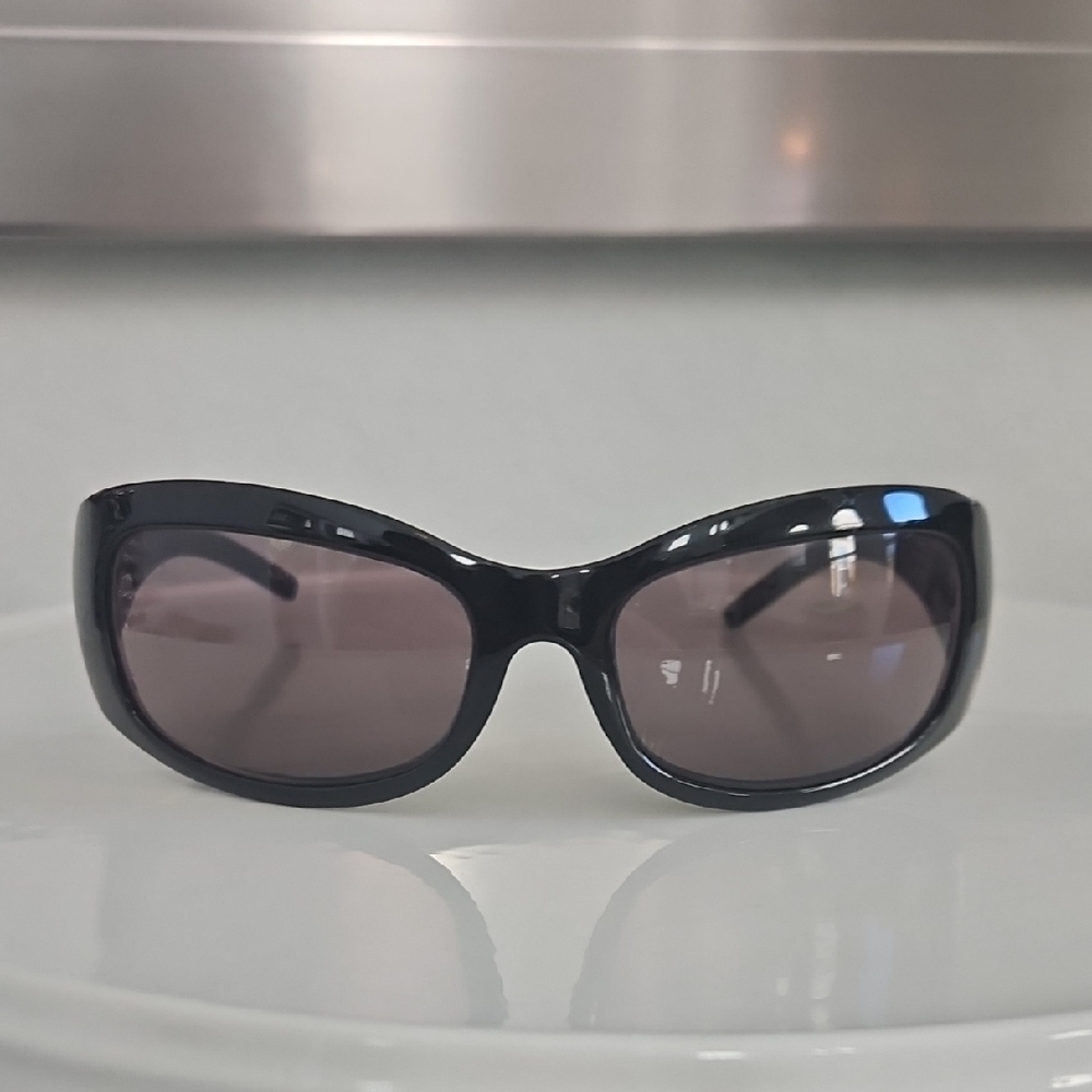 Fendi Black Sunglasses with Silver Accents - Picture 2 of 9